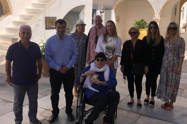 Ο Δήμος Ύδρας τίμησε τον παγκοσμίου φήμης Αμερικανό Καλλιτέχνη Brice Marden