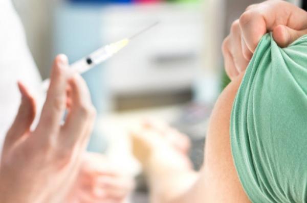 Αντιγριπικός εμβολιασμός:  Πότε θα επιτραπεί η δωρεάν χορήγηση εμβολίων χωρίς ιατρική συνταγή