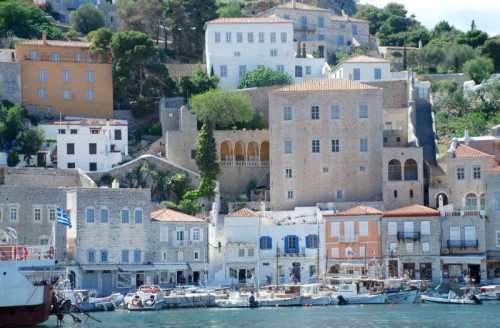 Καλοκαιρινή ξενάγηση στην Ύδρα από τον Νεκτάριο Καλαντζή