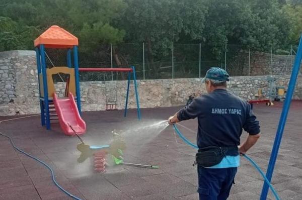 Καθαρισμός και απολύμανση της παιδικής χαράς της Ύδρας
