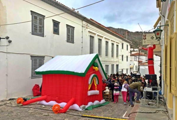 Με μεγάλη επιτυχία η Χριστουγεννιάτικη γιορτή του Δήμου Ύδρας