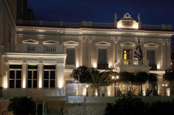 Ίδρυμα Αικατερίνης Λασκαρίδη - ΣΤΡΟΓΓΥΛΗ ΤΡΑΠΕΖΑ: «Τι ήταν ο συγγραφέας πριν γίνει Έλληνας;»