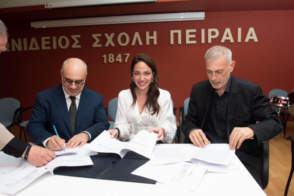 Γ. Μώραλης:  Μπράβο στη Δόμνα, τέτοιους Πειραιώτες θελουμε!