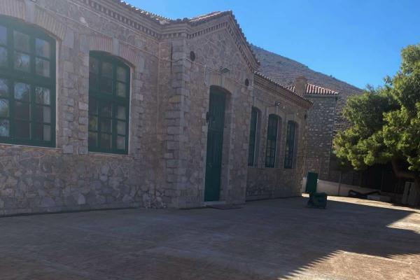Ξεκίνησε το έργο της επισκευής των Κτιρίων του Β' Δημοτικού και Β' Νηπιαγωγείου Ύδρας