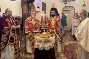 Με λαμπρότητα  ο Όρθρος και η Πανηγυρική Θεία Λειτουργία στην Υπαπαντή του Κυρίου Ύδρας