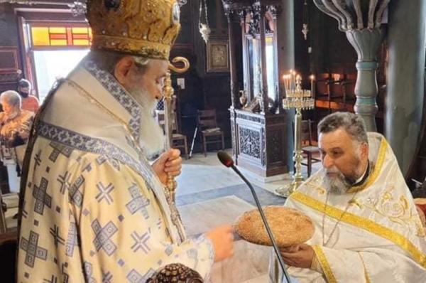 Ο Μητροπολίτης ΕΦΡΑΙΜ ιερούργησε στον Καθεδρικό Ναό της Ύδρας για την γιορτή της Μεταμορφώσεως