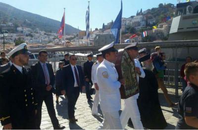 Με επισημότητα η μεταφορά της εικόνας της "Φανερωμένης" από την Ύδρα στον Πειραιά
