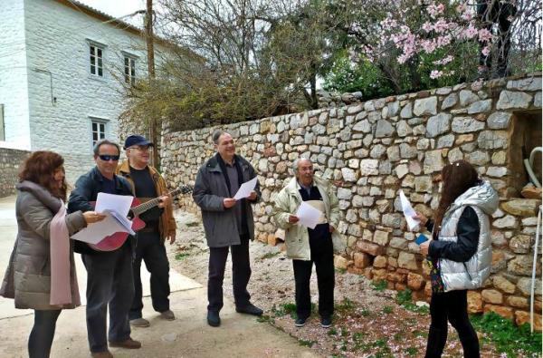 Γιορτάστηκε το έθιμο της ανθισμένης αμυγδαλιάς στην Ύδρα