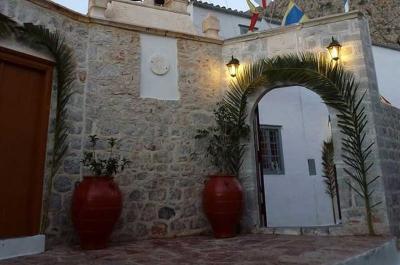 Το διήμερο   3 και 4 Δεκεμβρίου γιορτάζει πανηγυρικά ο Ι. Ενοριακός Ναός της Αγίας Βαρβάρας Ύδρας