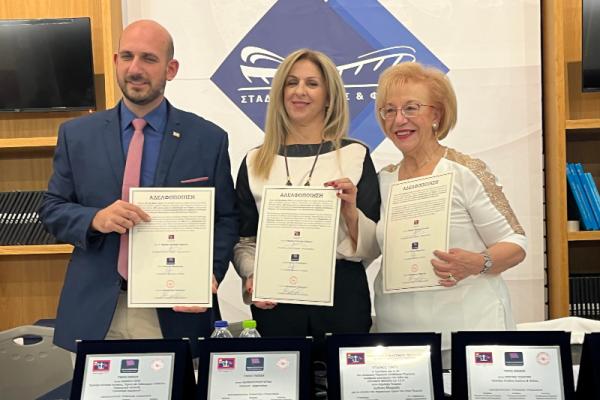 Σε όμορφο κλίμα η αδελφοποίηση των συνδέσμων των νησιών Ύδρας, Σπετσών και Ψαρών στο ΣΕΦ