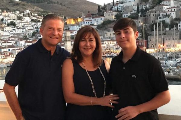 Γενναιόδωρη οικονομική υποστήριξη προς το Ι.Α.Μ.Υ από την Οικογένεια του Πάνου Κορωνάκη - Rohlf