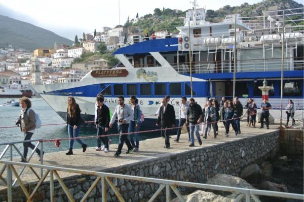 Γ. Πατούλης:  Αναγκαία η δεκαήμερη αναστολή λειτουργίας των ημερόπλοιων σε Αίγινα, Πόρο και Ύδρα