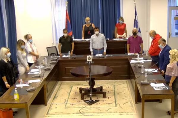 Ενός λεπτού σιγή από το δημοτικό συμβούλιο της Ύδρας στη μνήμη του Μίκη Θεοδωράκη