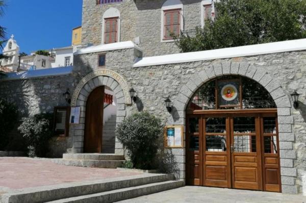 Πανηγυρική Θ. Λειτουργία την Παρασκευή στο παρεκκλήσι του Κουλούρειου Νοσοκομείου