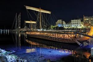 Tην ιστορική τριήρη «Ολυμπιάς» του Πολεμικού Ναυτικού επισκέφτηκε ο Δήμαρχος Πειραιά Γιάννης Μώραλης