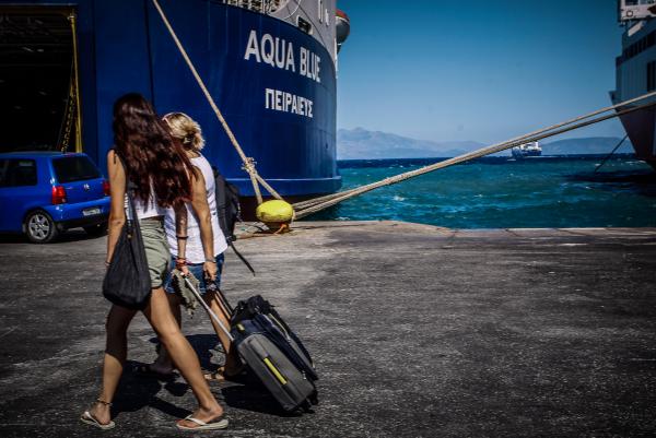 Δήμαρχοι νησιωτικών δήμων ζητούν να εφαρμοστεί η απαγόρευση μετακίνησης μη-μονίμων κατοίκων προς τα νησιά