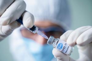 Δουλεύουν τα εμβόλια mRNA ακόμα και αν δεν υπάρχουν παρενέργειες