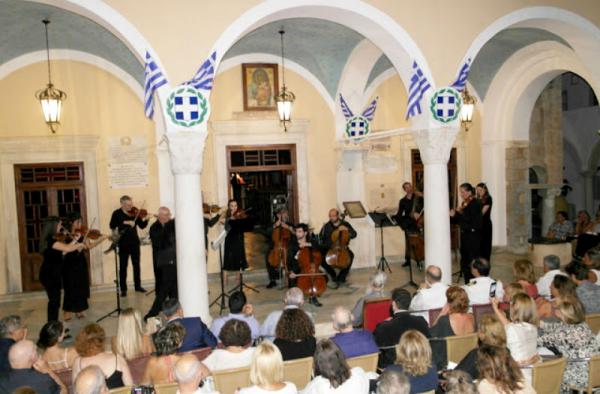 Ο Pablo Ferrandez χάρισε υπέροχες στιγμές με το σπάνιο Stradivari του στην 9η Φιλανθρωπική Εκδήλωση