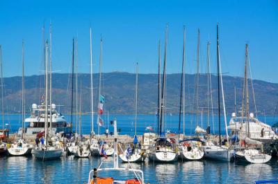 Έντυπο από τον Δήμο Ύδρας και το Δ.Λ.Τ.Υ. θα μοιράζεται στα πληρώματα των σκαφών κατά την άφιξή τους στην Ύδρα