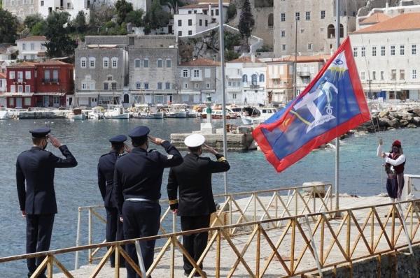 Γ. Κουκουδάκης:  "Μόνο Ενωμένοι θα τα καταφέρουμε!! Χρόνια Πολλά σε όλες τις Ελληνίδες και όλους τους Έλληνες!"