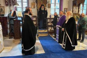 Στον Κατανυκτικό Εσπερινό στον Ναό της Αγίας Βαρβάρας Ύδρας χοροστάτησε ο Μητροπολίτης ΕΦΡΑΙΜ