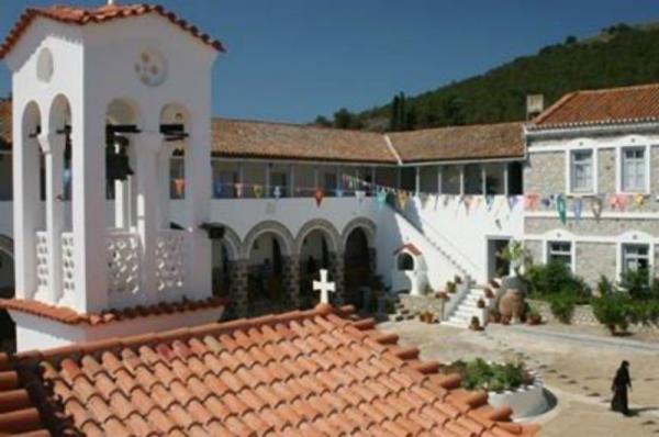 Νέοι της Ύδρας θα επισκεφτούν την Ιστορική Μονή Αγ. Αναργύρων Ερμιόνης με πρωτοβουλία του Γ.Α.Ε Πρωτ. Α. Δαρδανού