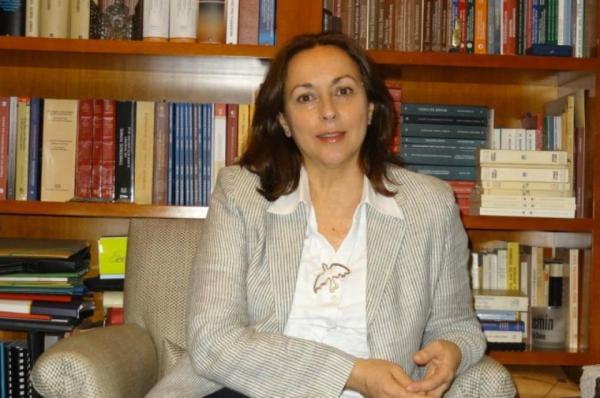 Η Χριστίνα Ζαραφωνίτου μιλά στο ραδιόφωνο της ΕΡΤ 3 με θέμα την "Παραβατικότητα Ανηλίκων"