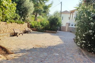 Γιώργος Κουκουδάκης:  Ανάπλαση και λιθόστρωση στις γειτονιές της Ύδρας. Σύντομα η δημοπράτηση νέων έργων