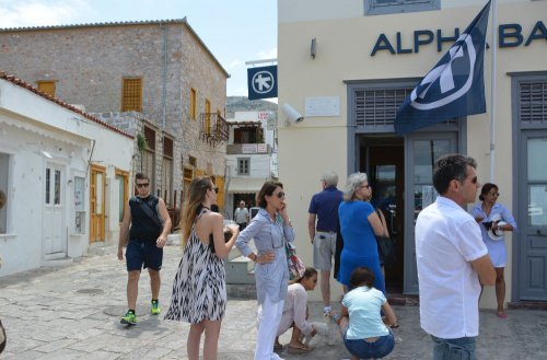 Ανοιχτό αύριο το κατάστημα της Alpha Bank στην Ύδρα για τους συνταξιούχους
