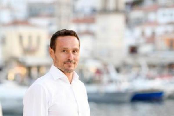 Απάντηση   του δημοτικού συμβούλου Μανώλη Καραμήτσου, στην Πρόεδρο του δημοτικού συμβουλίου Αναστασία Μαυρομάτη