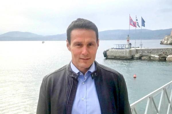 Ο Αντιδήμαρχος Ύδρας Μανώλης Καραμήτσος μιλά για την περιπέτεια της υγείας του με τον Κορωνοϊό