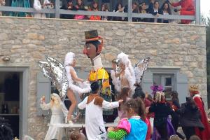 Ατέλειωτο ξεφάντωμα  στο Καρναβάλι της Ύδρας