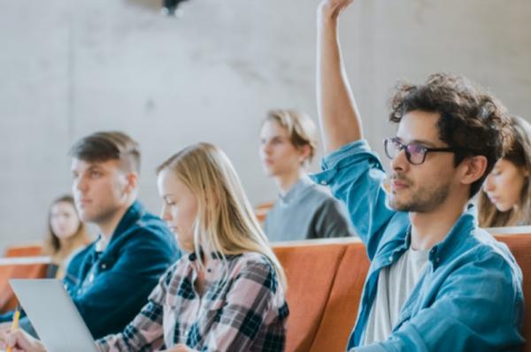 Oι αιρετοί  της Ύδρας συγχαίρουν τους μαθητές για την εισαγωγή τους στα Ανώτατα Εκπαιδευτικά Ιδρύματα