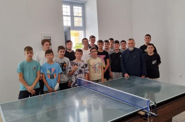 Ξεκίνησαν με αγιασμό από τον Γ.Α.Ε π. Ακίνδυνο Δαρδανό, οι νεανικές συντροφιές των παιδιών του Γυμνασίου και Λυκείου