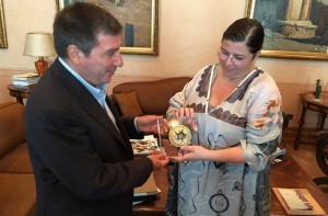 Ένα συναρπαστικό μετάλλιο από την Έλενα Βότση για το Βραβείο της Δημοκρατίας