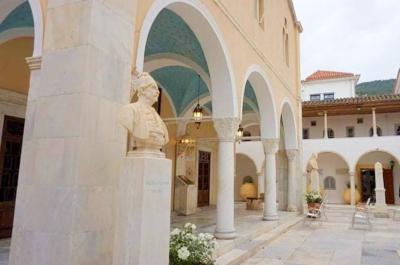 Το πρόγραμμα  των ακολουθιών του Ιερού Καθεδρικού Ναού Ύδρας την Κυριακή 1 Αυγούστου