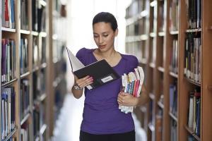 Κοινωφελές Ίδρυμα  Κλέλιας Χατζηιωάννου - Χορήγηση 3 Υποτροφιών για σπουδές στο Εξωτερικό