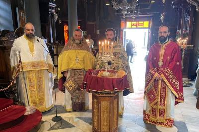 Με κατάνυξη  στον Καθεδρικό Ναό Ύδρας ο Όρθρος και η πανηγυρική Θ. Λειτουργία για την μνήμη του Αγίου Ακινδύνου