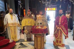 Με κατάνυξη  στον Καθεδρικό Ναό Ύδρας ο Όρθρος και η πανηγυρική Θ. Λειτουργία για την μνήμη του Αγίου Ακινδύνου