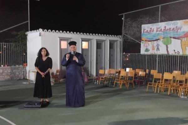 Tον Σεβ. Ποιμενάρχη μας κ. ΕΦΡΑΙΜ εκπροσώπησε ο πρωτ. π. Ακίνδυνος Δαρδανός Γ.Α.Ε. στη γιορτή του Α' Δημοτικού Σχολείου Ύδρας