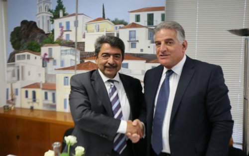 O Αντιπεριφερειάρχης για τους απανταχού Αντικυθήριους Ευεργέτες και Τροιζήνιους