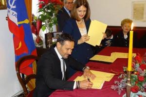 Ευχές   από τον επικεφαλής του Συνδυασμού "Μέλλον της Ύδρας", Μανώλη Καραμήτσο