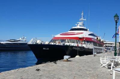 Πρωινή ταλαιπωρία  για τους επιβάτες του Cat 6 λόγω εμπλοκής αντικειμένου