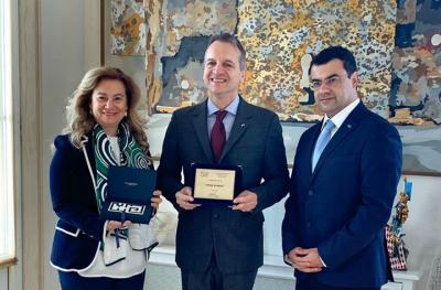 Ανακήρυξη του Δημάρχου Ύδρας από την Ελληνική Κοινότητα του Πριγκιπάτου του Μονακό σε Επίτιμο Μέλος της