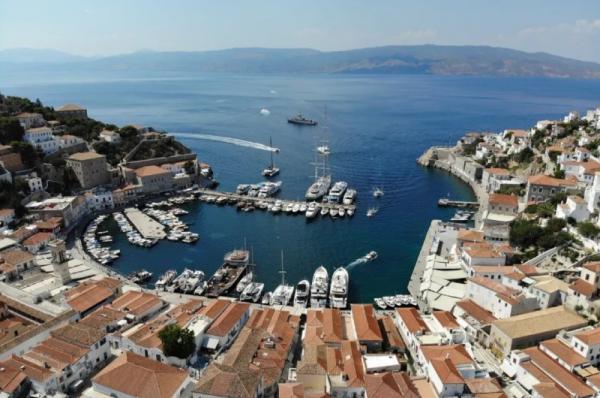 "Ύδρα σου ερχόμαστε!" -  Άρθρο του Mαρίνου Χαραλαμπόπουλου στην Huffington Post