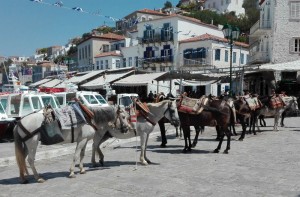 Περιστατικά αυθαιρεσίας στη "βιτρίνα" της Ύδρας