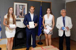 Πρέσβειρες Ελληνικού Τουρισμού στην Κίνα η Μαριάννα και η Σοφία Ερωτοκρίτου -Προβάλλουν και την Ύδρα