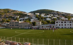 Γήπεδο Ύδρας. Σε διακοπή οδηγούνται πάλι οι εργασίες