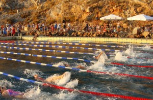 Ενθουσιασμός και εξαιρετικές επιδόσεις στην επίδειξη αγώνων του Υδραϊκού Ναυτικού Ομίλου