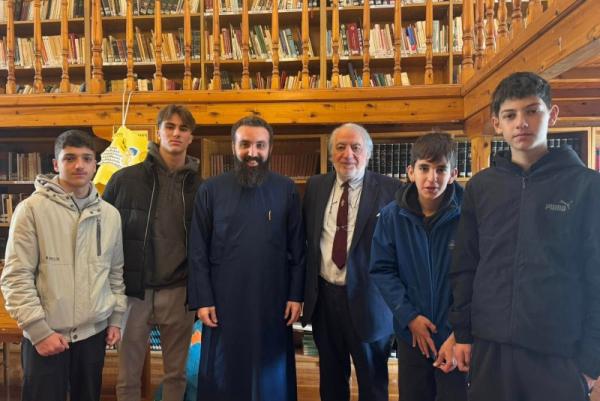 Με επιτυχία  η συνάντηση νέων με τον καταξιωμένο Καθηγητή Γ. Παυλίδη, στον χώρο της «ΙΕΡΟΘΕΙΟΥ ΒΙΒΛΙΟΘΗΚΗΣ»